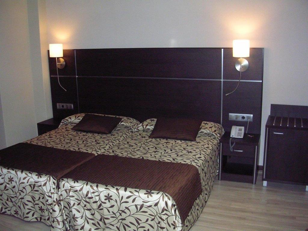 Double or Twin Room,71217173:JPEG